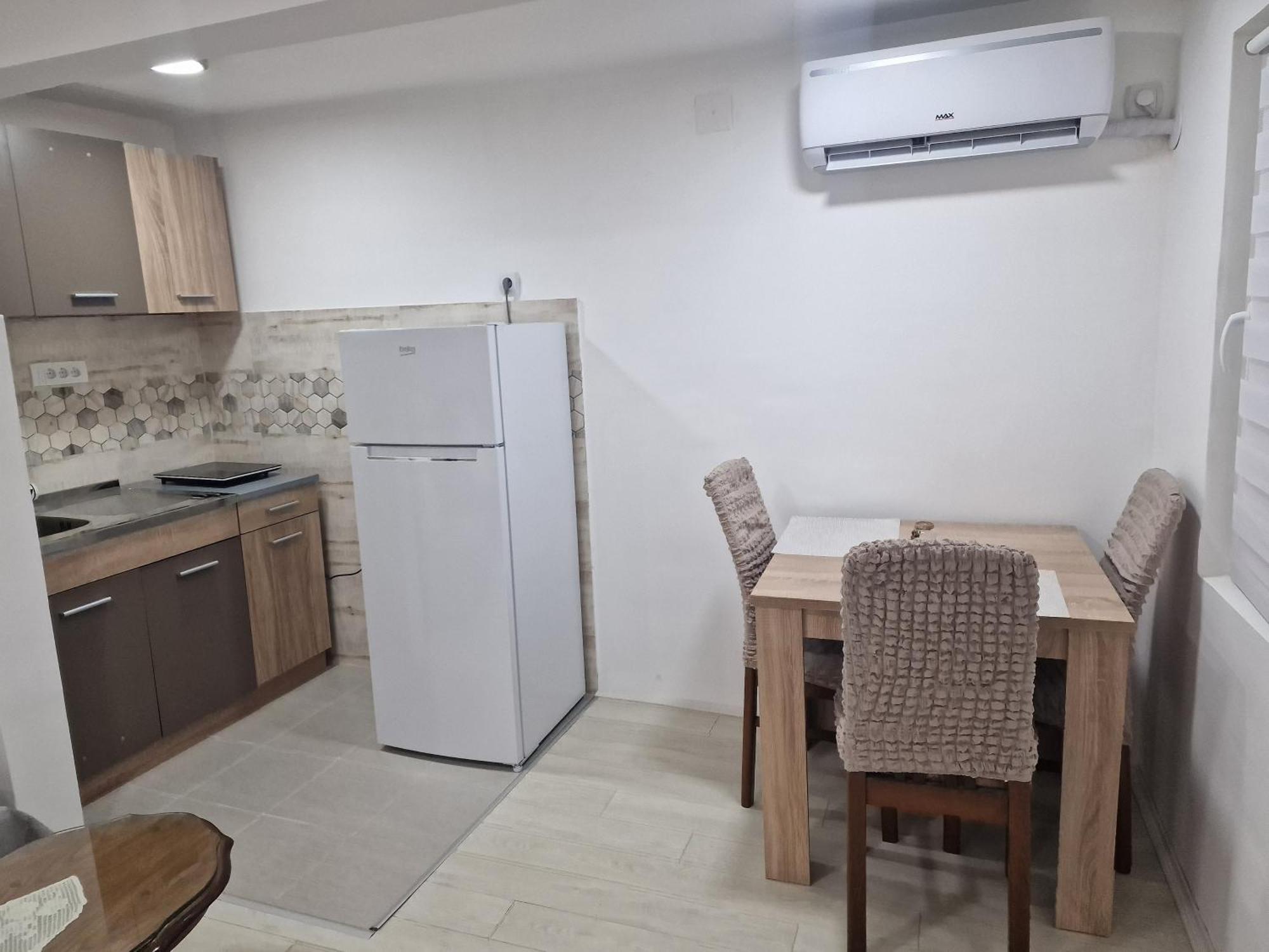 Zed Apartmani Leskovac Лесковац Екстер'єр фото