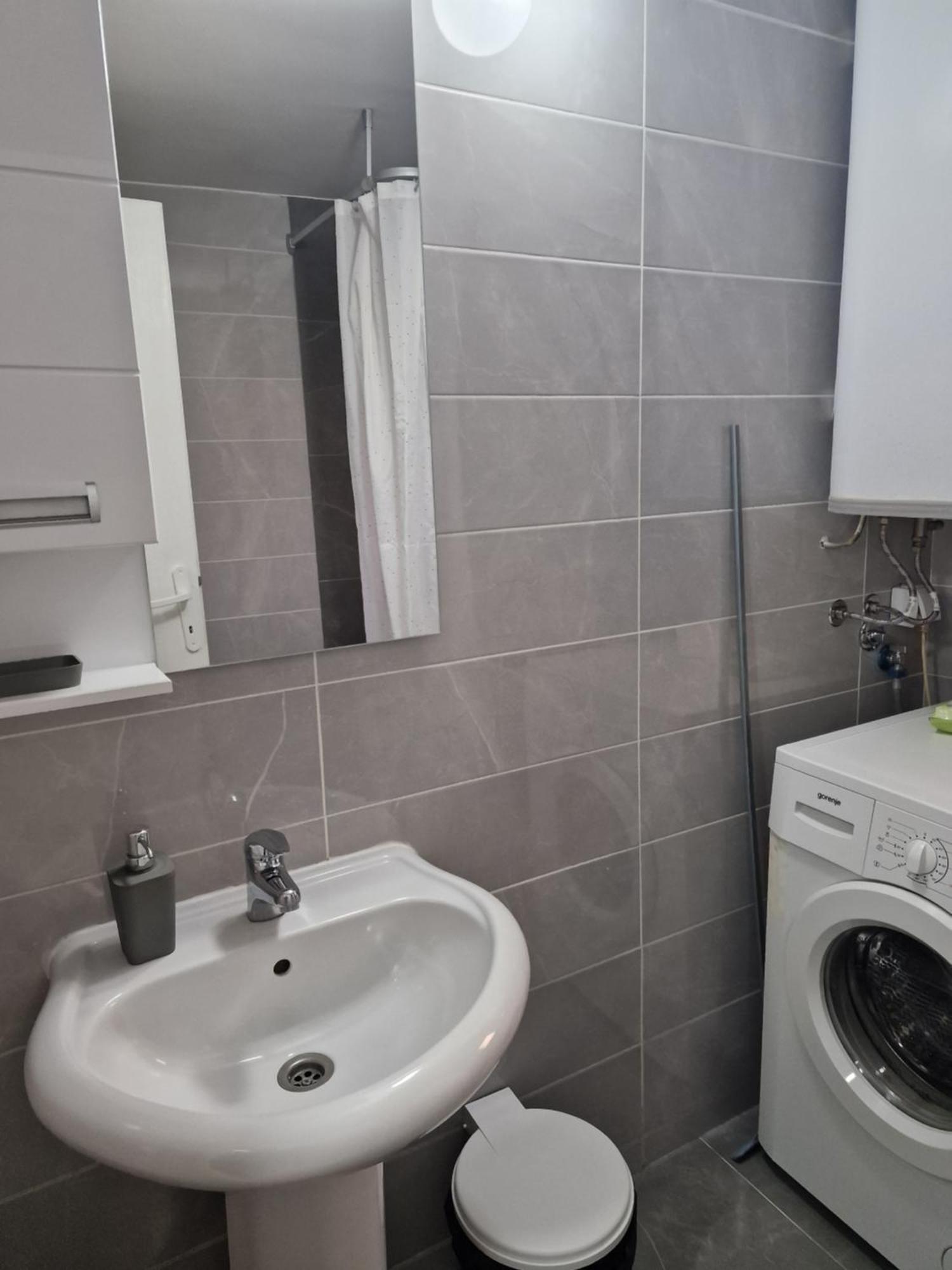 Zed Apartmani Leskovac Лесковац Екстер'єр фото
