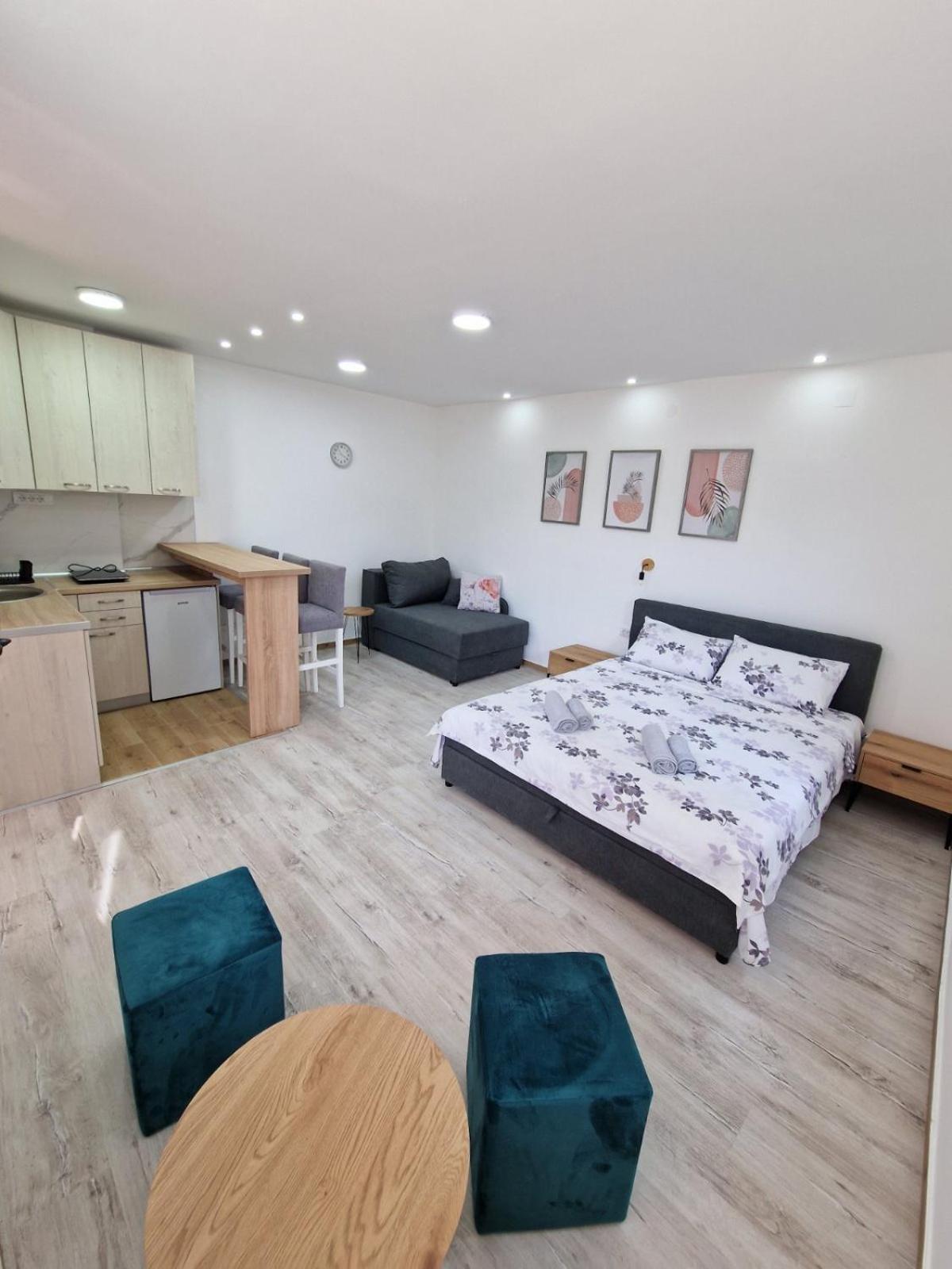 Zed Apartmani Leskovac Лесковац Екстер'єр фото