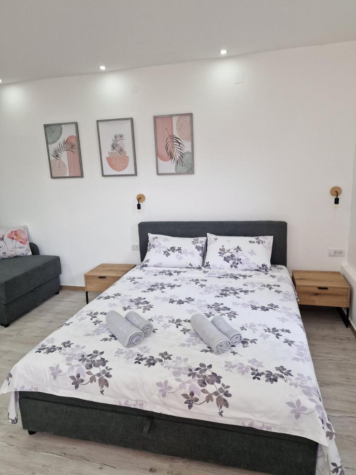 Zed Apartmani Leskovac Лесковац Екстер'єр фото