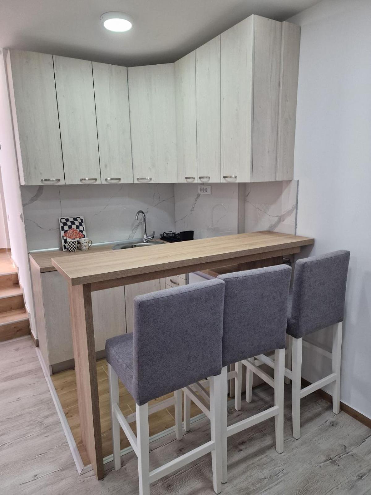 Zed Apartmani Leskovac Лесковац Екстер'єр фото