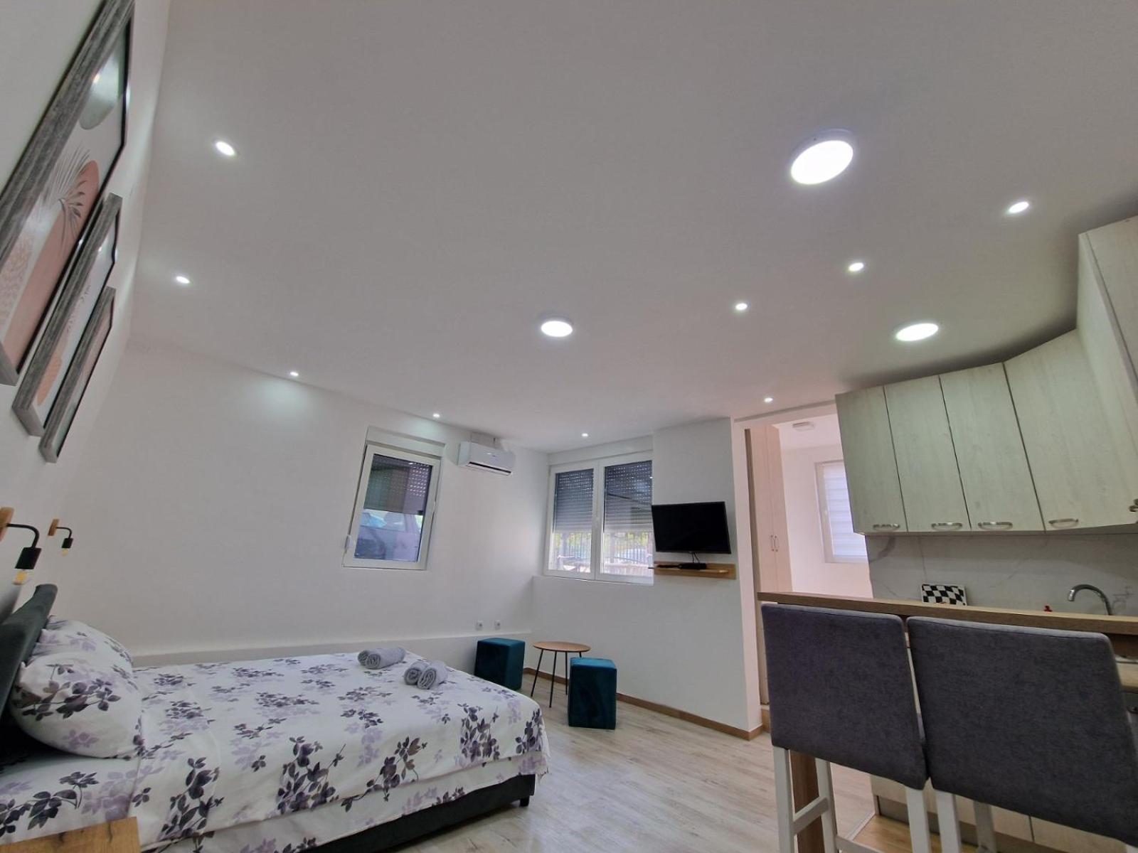 Zed Apartmani Leskovac Лесковац Екстер'єр фото